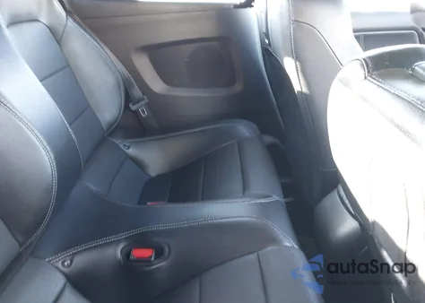 2021 Ford Mustang Ecoboost Premium z USA, uszkodzony, nr VIN 1FATP8UH3M5105279